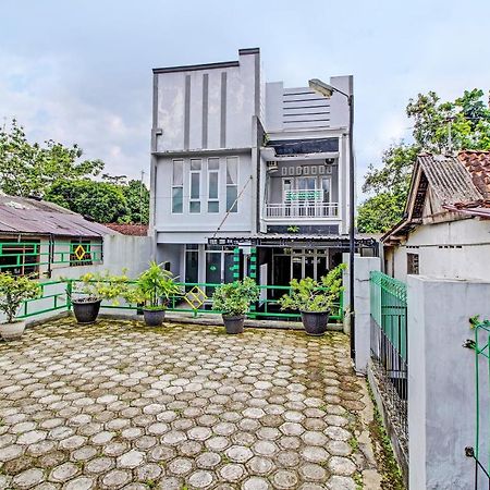 Capital O 92250 Hall & Guesthouse Kowapi Syariah Purwokerto Bagian luar foto